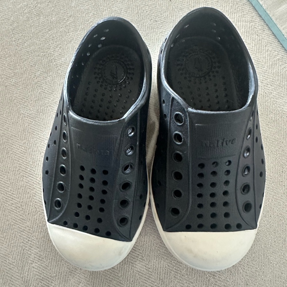 Native Black Jefferson Water Shoes